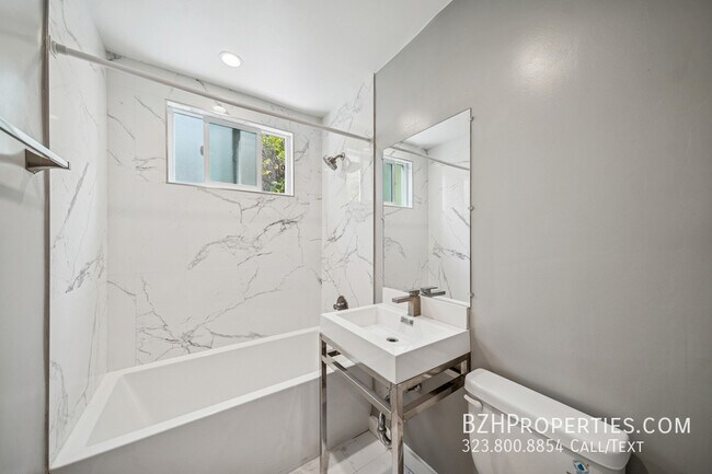 Building Photo - 252 S New Hampshire Ave