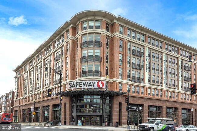 Building Photo - 3927 Georgia Ave NW