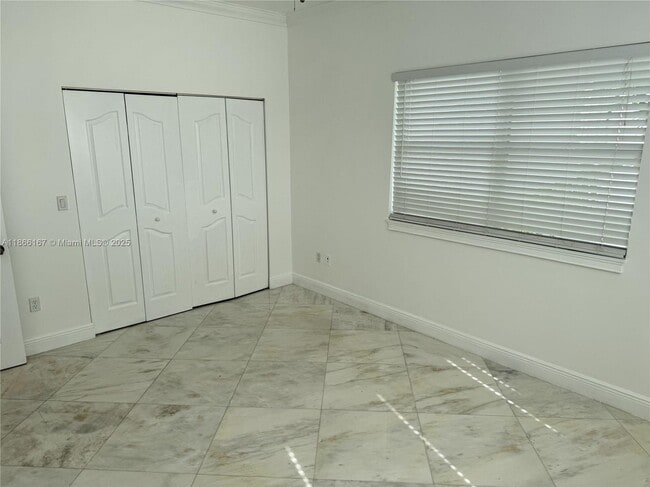 Building Photo - 3375 Percival Ave