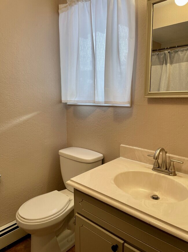 Main Floor full bath - 501 Teller St