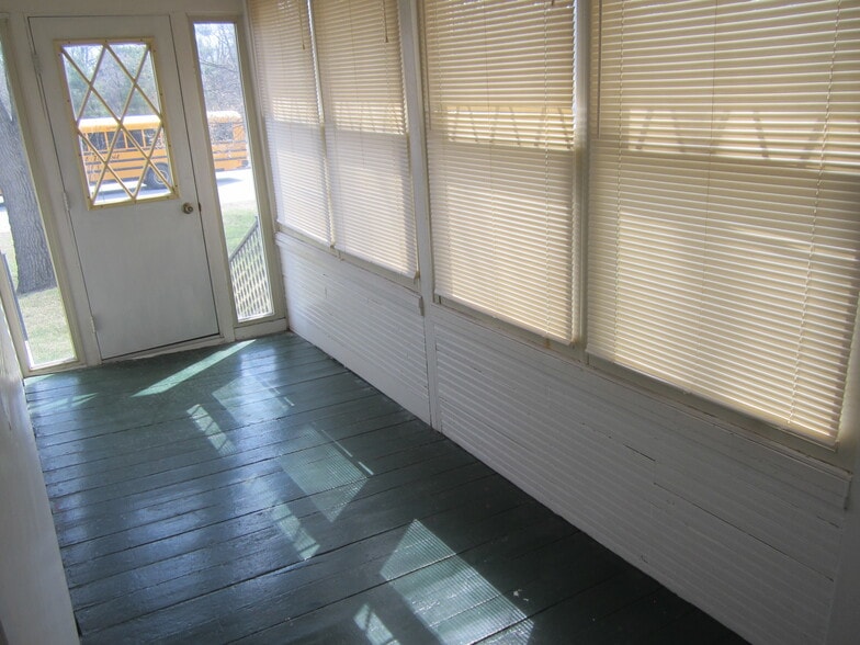 Building Photo - 2330 Starr Ave