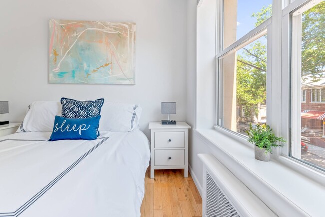 Building Photo - 216 Bay 34th St