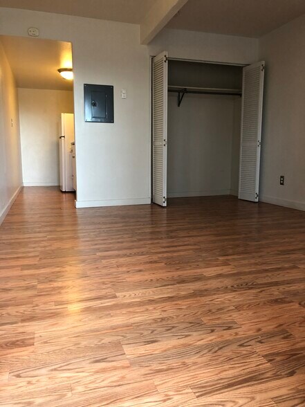 Building Photo - 4704 22nd Ave NE