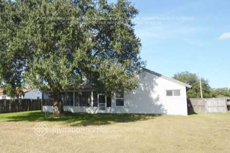 Building Photo - 1313 Ave de Los Toros
