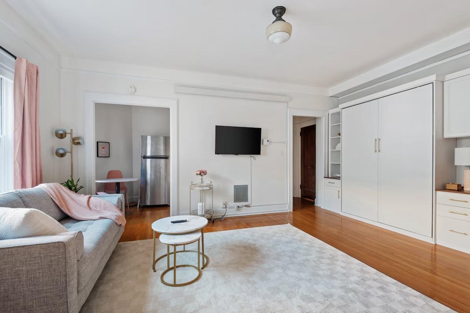 Building Photo - 2015 NW Flanders St