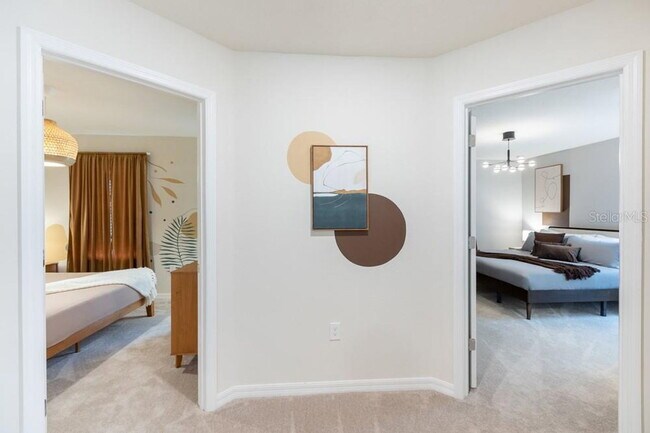 Building Photo - 7215 Oakmoss Loop