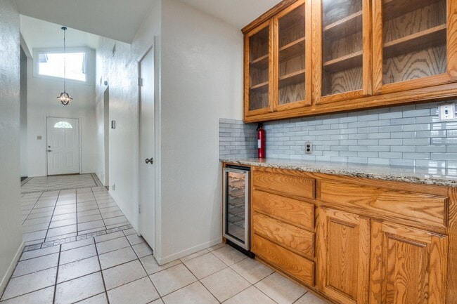 Building Photo - MODERN HOME IN THE HEART OF FORT WORTH!