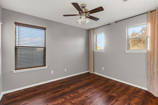 Building Photo - 4342 Safe Hbr