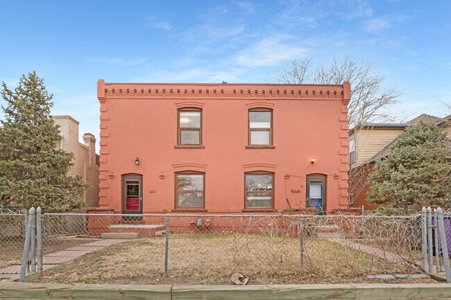 Building Photo - 346 Cherokee St