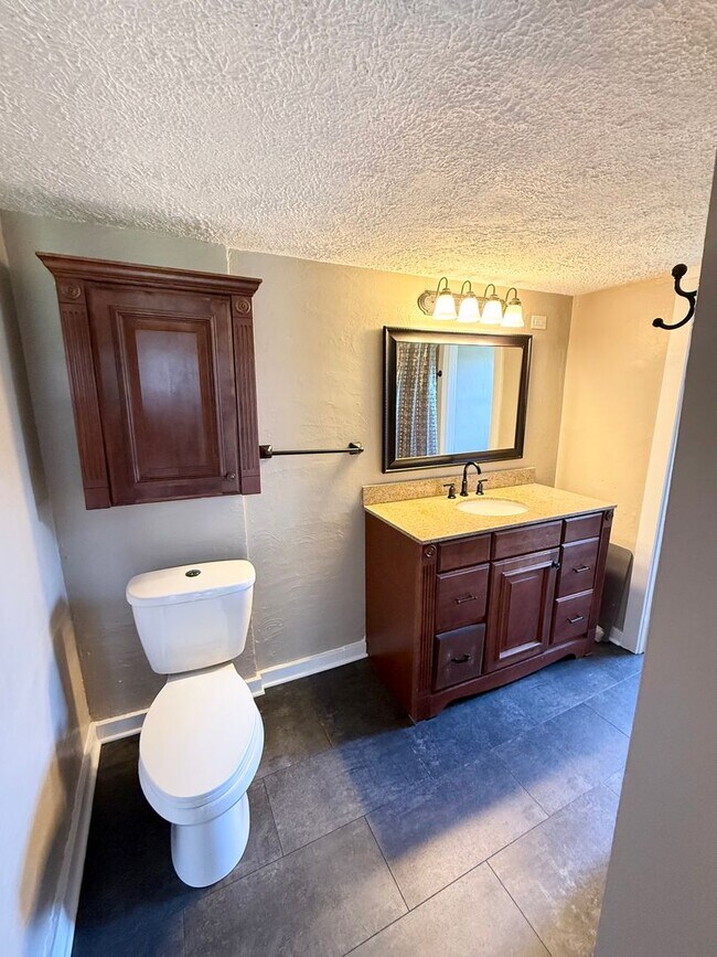 Building Photo - 3 Bed, 1.5 Bath in Overbrook/ Brookline for rent- Huge yard and great layout!