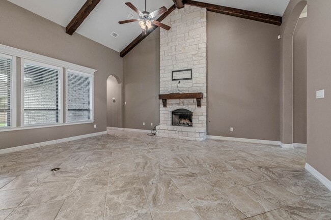 Building Photo - 3/2 in Castlegate 2 available August 2026