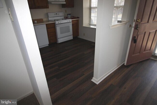 Building Photo - 2437 Norrington Dr