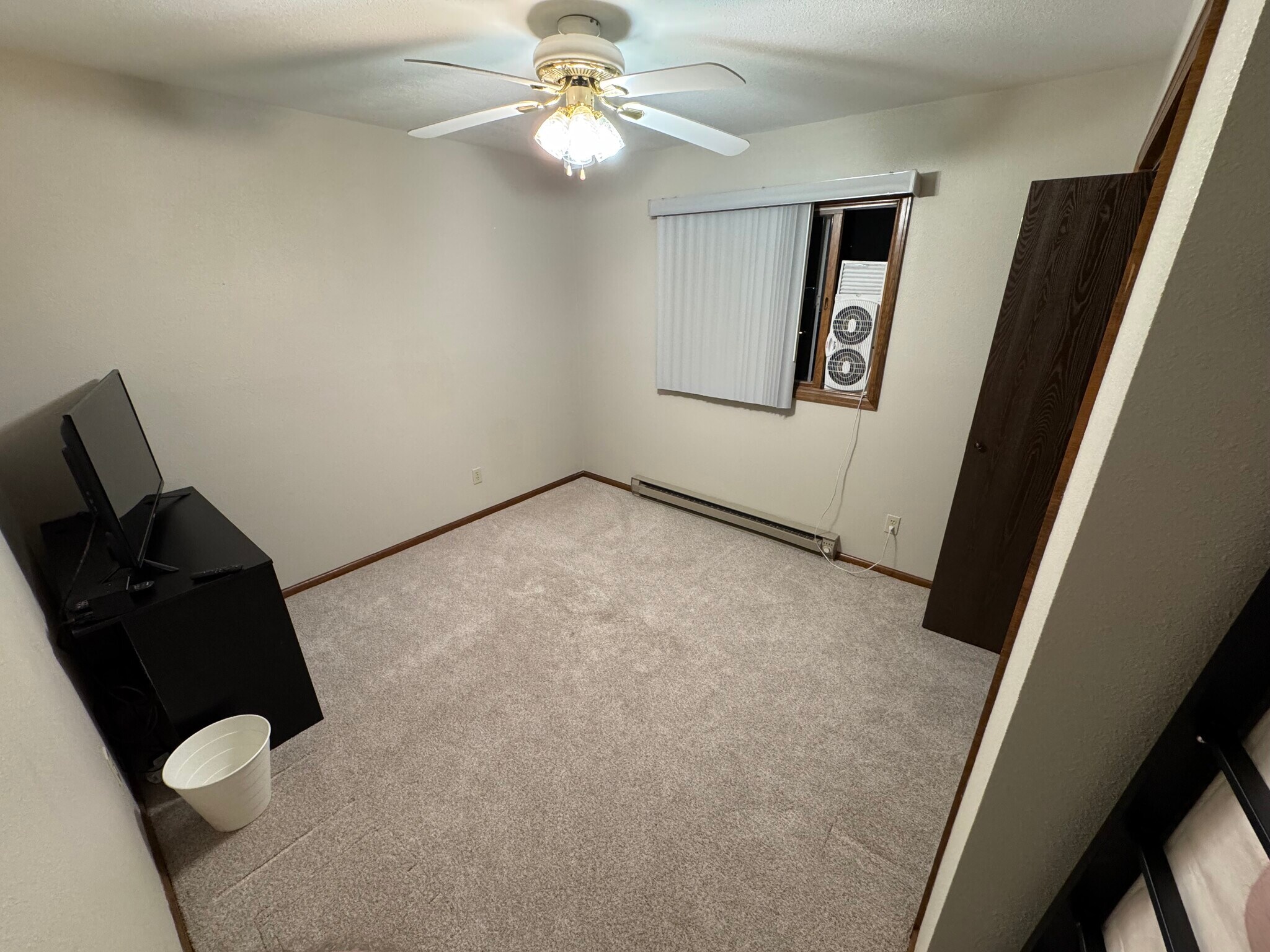 Building Photo - 1014 E 25th St