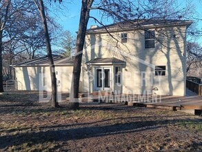 Building Photo - 3 Bedroom Home in Branson