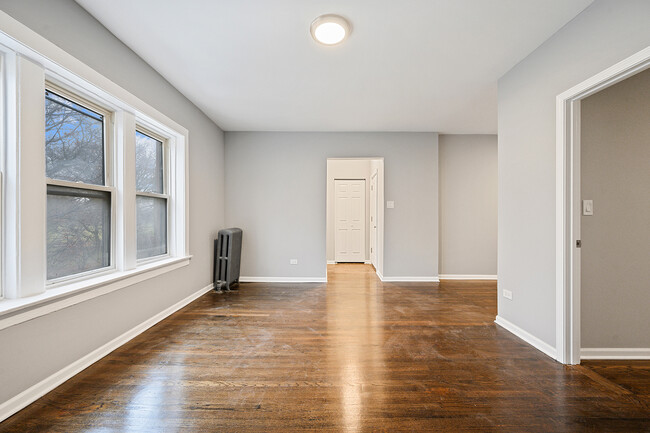 Building Photo - 2139 E 67th St