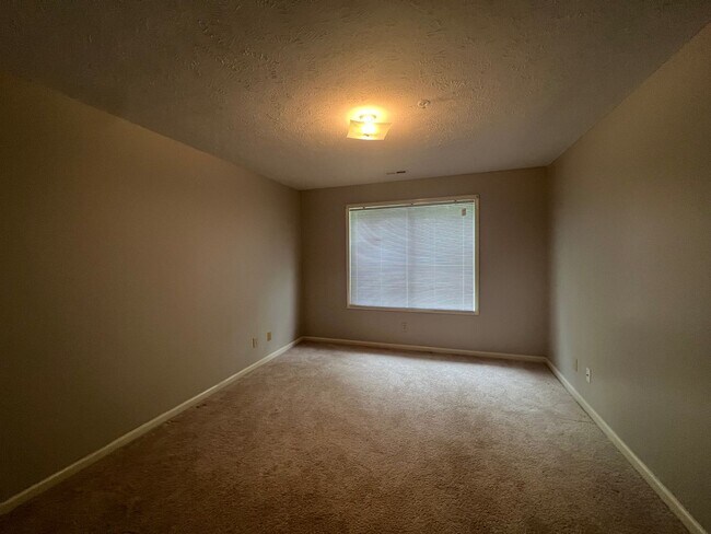 Building Photo - 309 Waterdown Dr