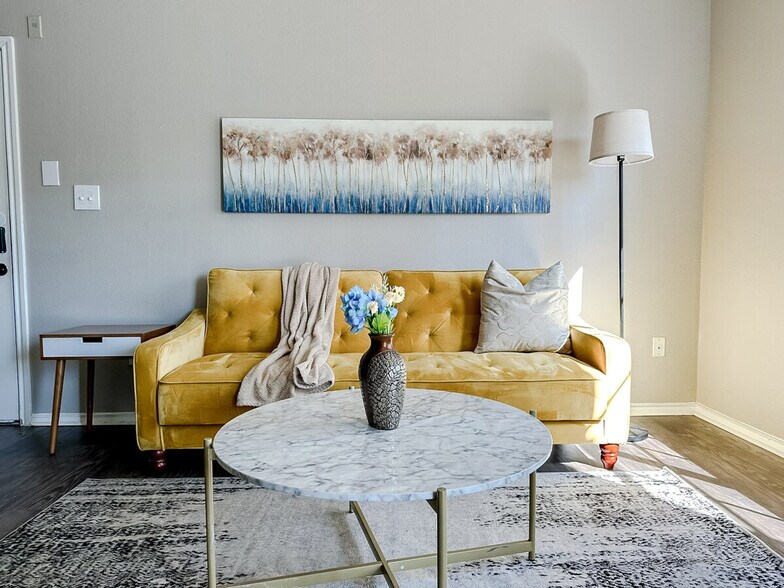 Building Photo - 6225 Saratoga Blvd