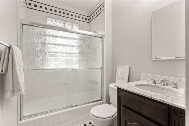 Building Photo - 685 E Morningside Dr NE