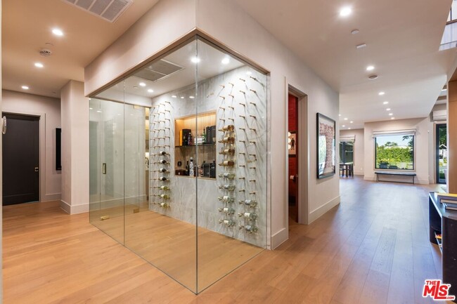Building Photo - 5084 Valjean Ave