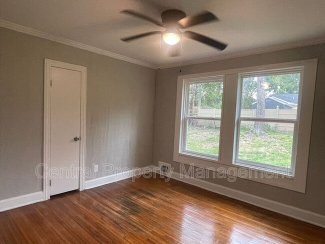 Building Photo - 522 Pennwood Dr