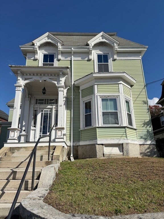 Building Photo - 30 Crescent St