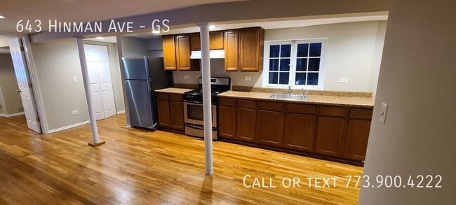 Building Photo - 643 Hinman Ave