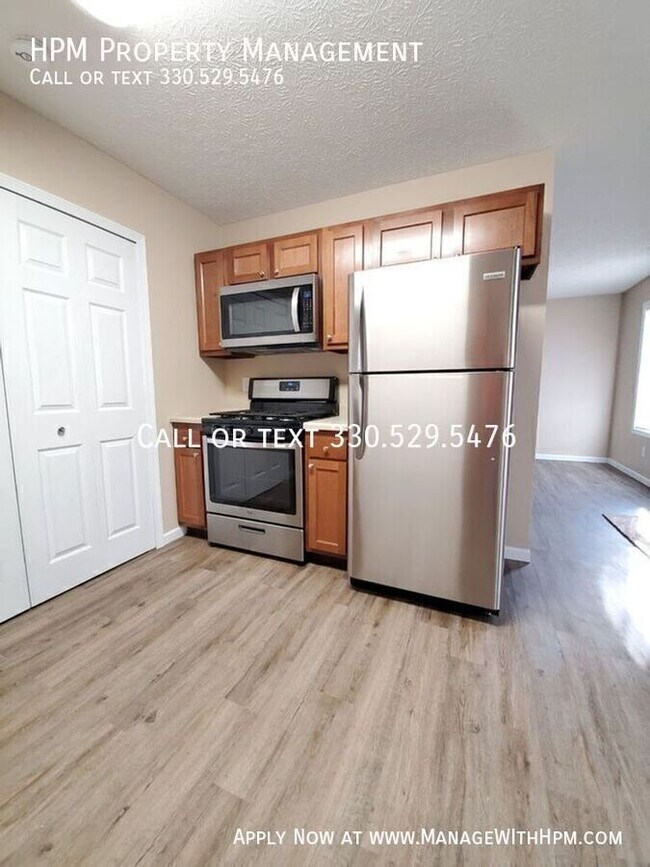 Building Photo - 2507 Zircon St NE
