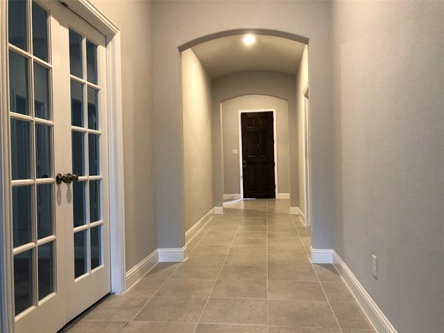 Building Photo - 2020 Overton Park Dr