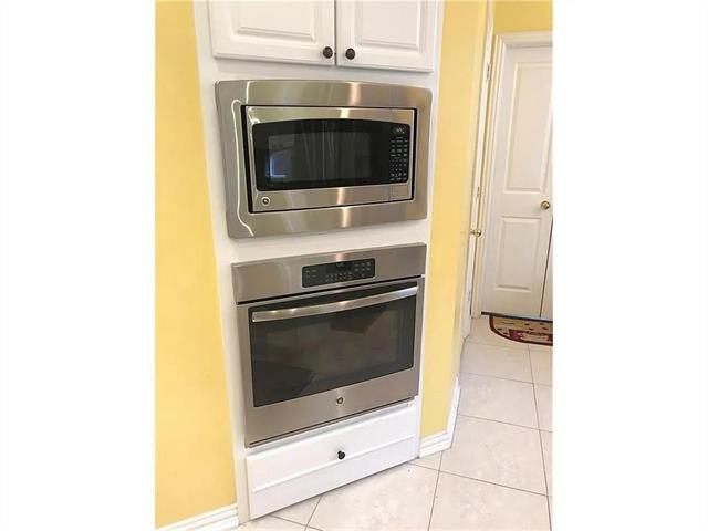 Building Photo - 9400 Western Trail