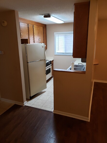 Building Photo - 153 Candlebrook Dr