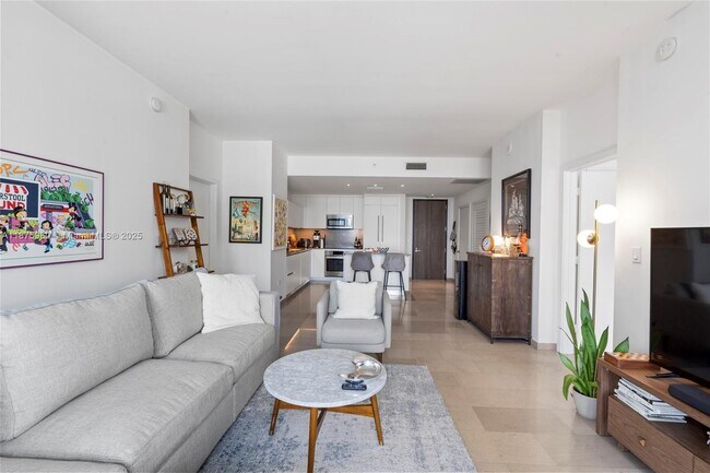 Building Photo - 88 SW 7th St