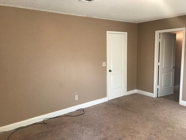 Building Photo - 1191 Heritage Glen Dr