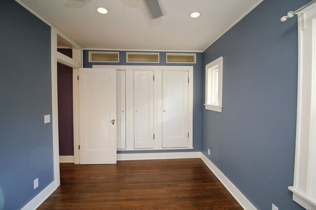 Building Photo - 4405 SW Condor Ave