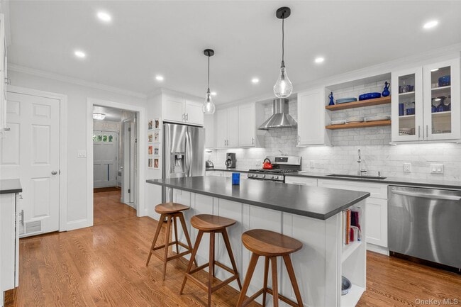 Building Photo - 341 Orienta Ave