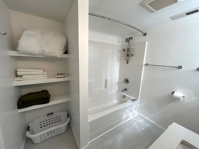 Building Photo - West AVL - Furnished Basement Studio Apart...