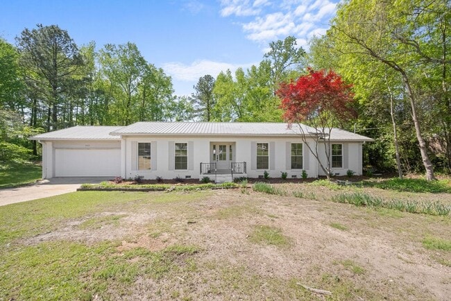 Primary Photo - Remodeled 3 bd 2 ba rental in Southside!!