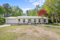 Building Photo - Remodeled 3 bd 2 ba rental in Southside!!