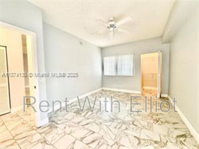 Building Photo - 2015 SE 10th Ave