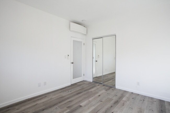 Building Photo - 403 Brooks Ave