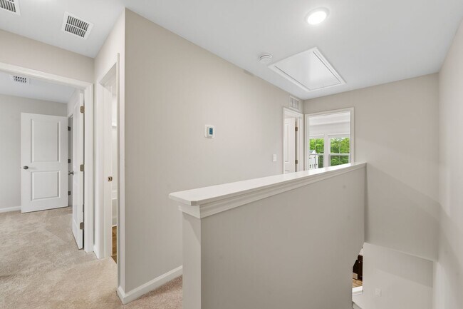 Building Photo - Prime Location! Brand New 3 Bed Townhome
