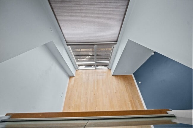 Building Photo - 8917 River Rd