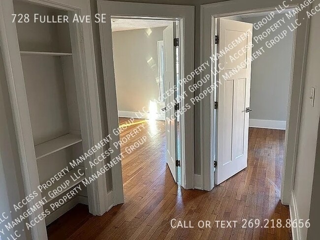 Building Photo - 728 Fuller Ave SE