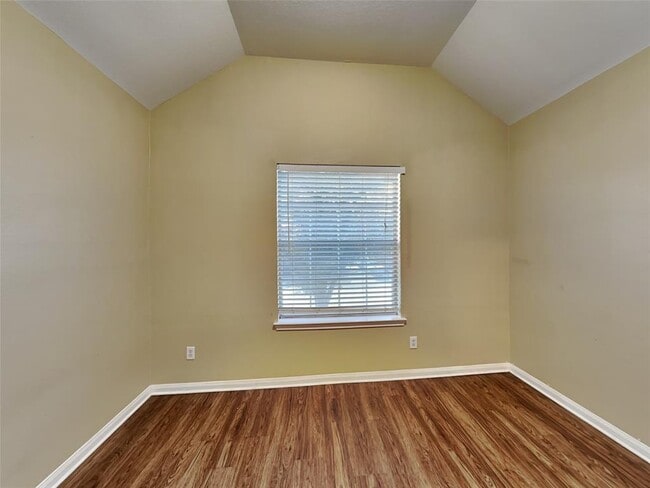 Building Photo - 3906 E Lindbergh Ct