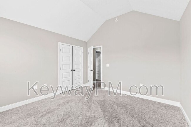 Building Photo - 3125 Venetian Dr