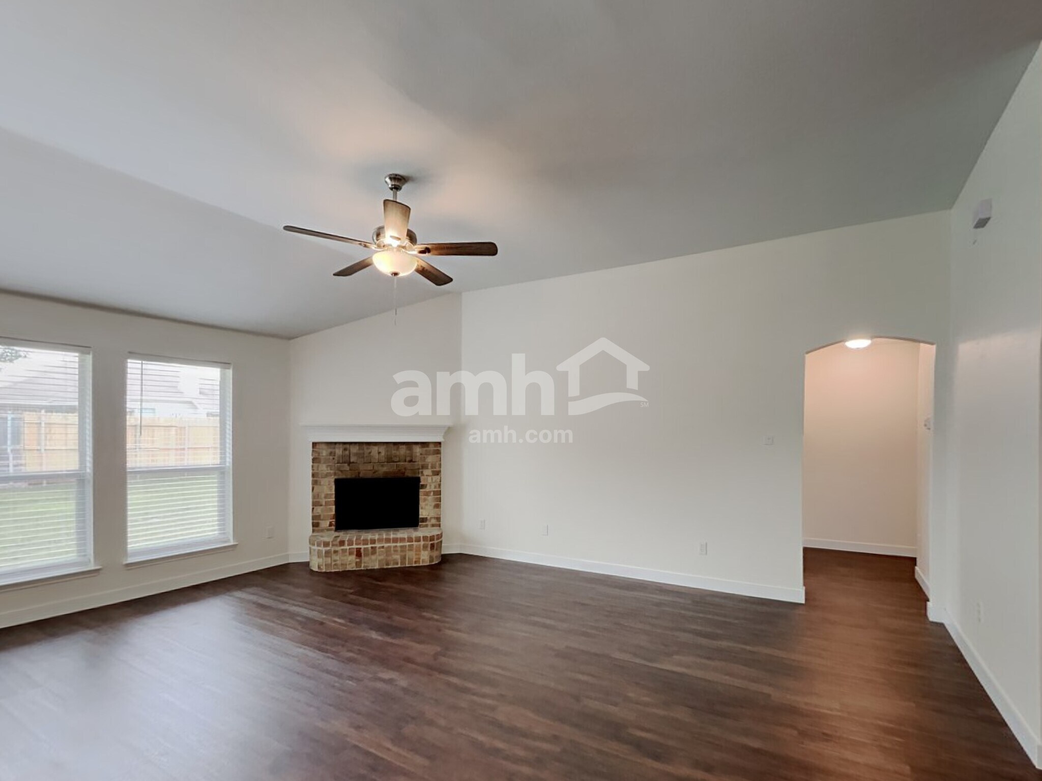 Building Photo - 120 Jennings Dr