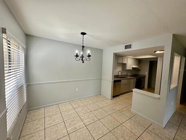 Building Photo - 5835 La Costa Dr