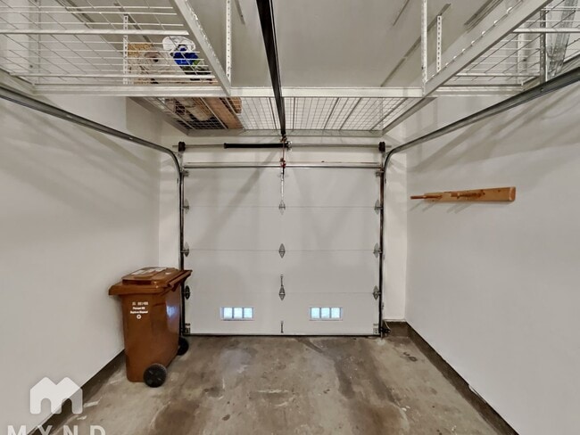 Building Photo - 102 Glenbridge Ct