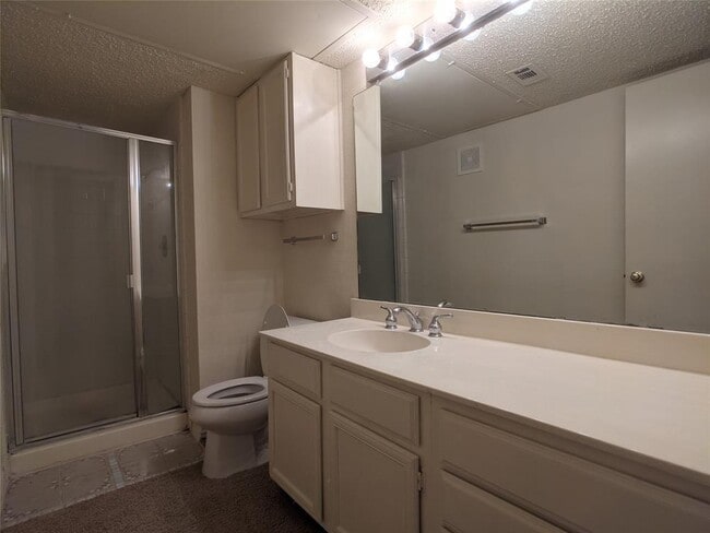 Building Photo - 15151 Berry Trail