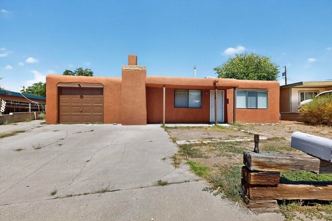 Building Photo - NE House 3/bd 1.75/ba 1/cg