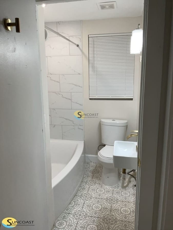 Building Photo - 3233 Rosselle St